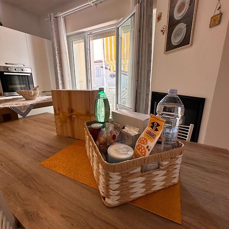 Il Don Minzoni 98 "Casa Vacanze" Лидо Ди Камайоре Екстериор снимка