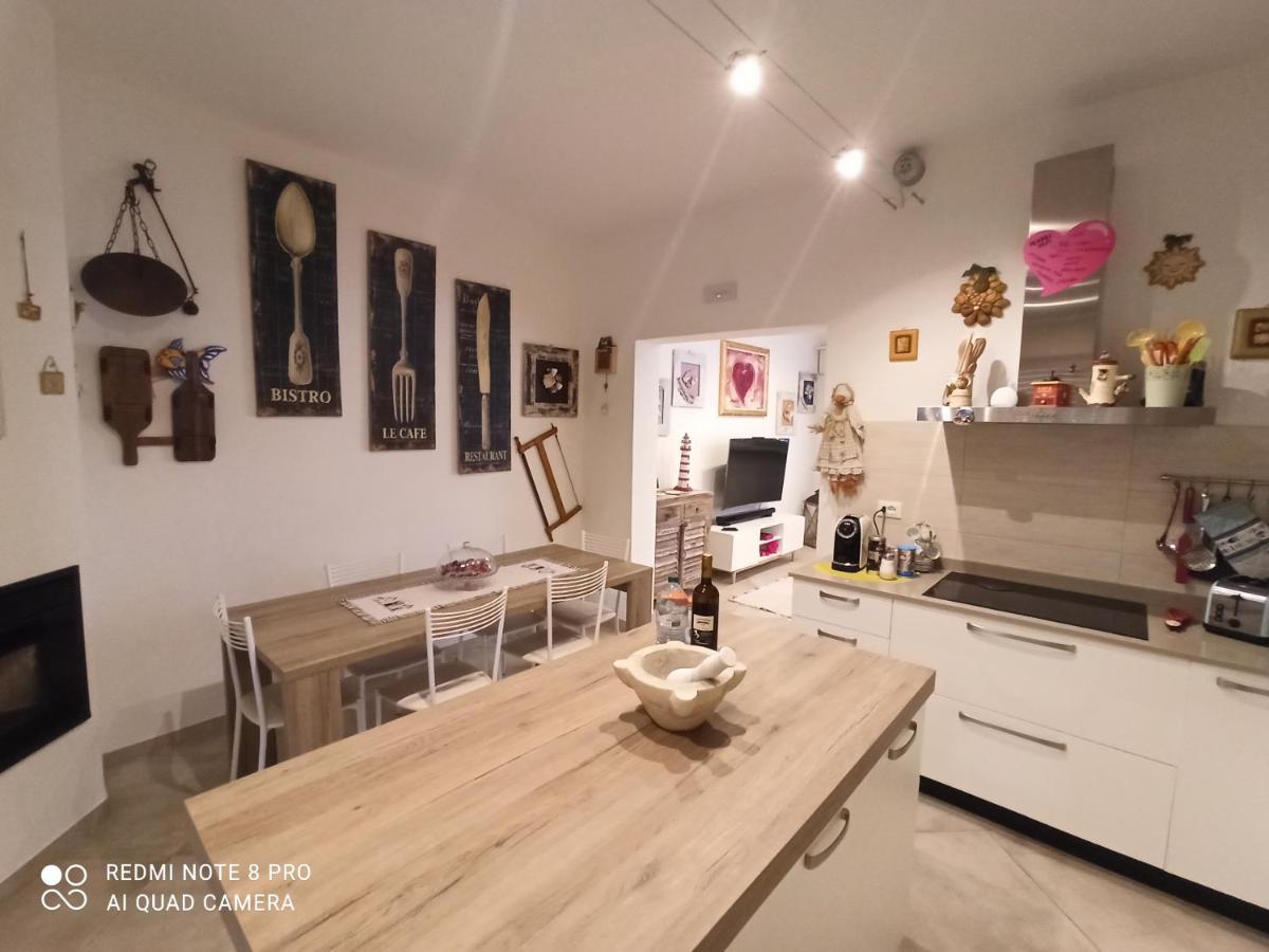Il Don Minzoni 98 "Casa Vacanze" Лидо Ди Камайоре Екстериор снимка