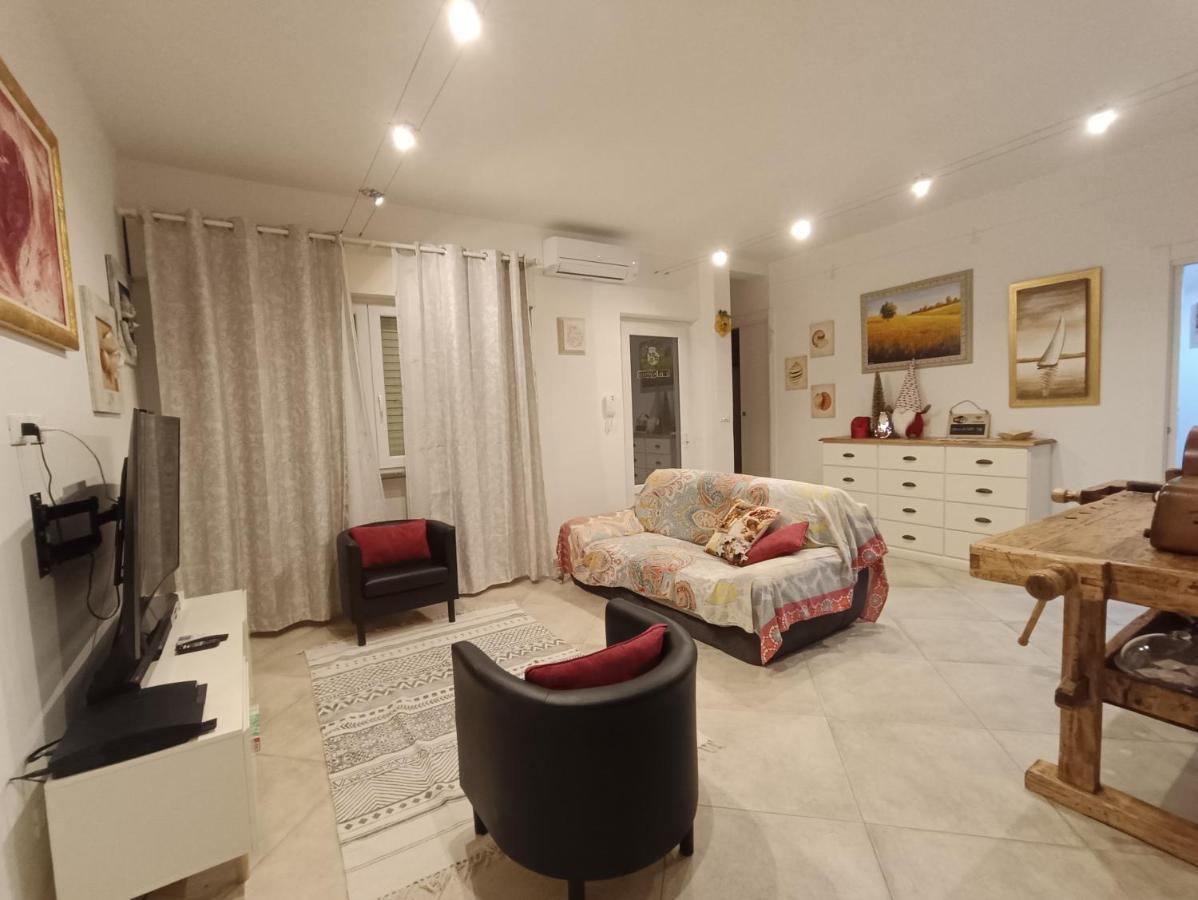 Il Don Minzoni 98 "Casa Vacanze" Лидо Ди Камайоре Екстериор снимка