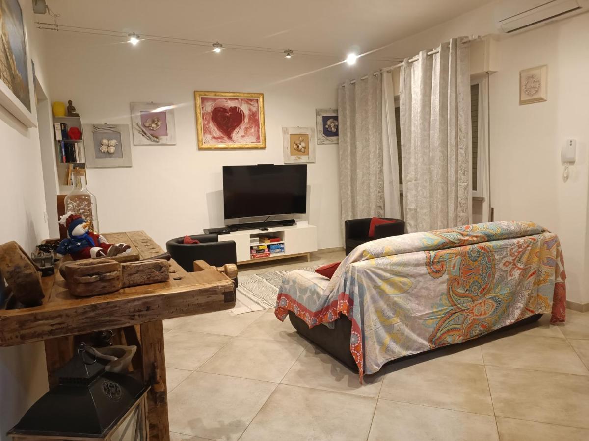 Il Don Minzoni 98 "Casa Vacanze" Лидо Ди Камайоре Екстериор снимка